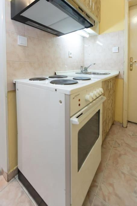 Apartamento Sunny & Convenient On Dondoukov Blvd, 1 Bdr Zaimov Sofía Exterior foto